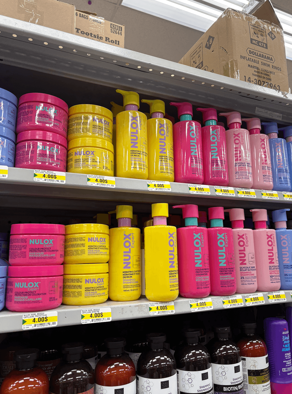 Shampooing, revitalisant et masque capillaire sur les tablettes du Dollarama.