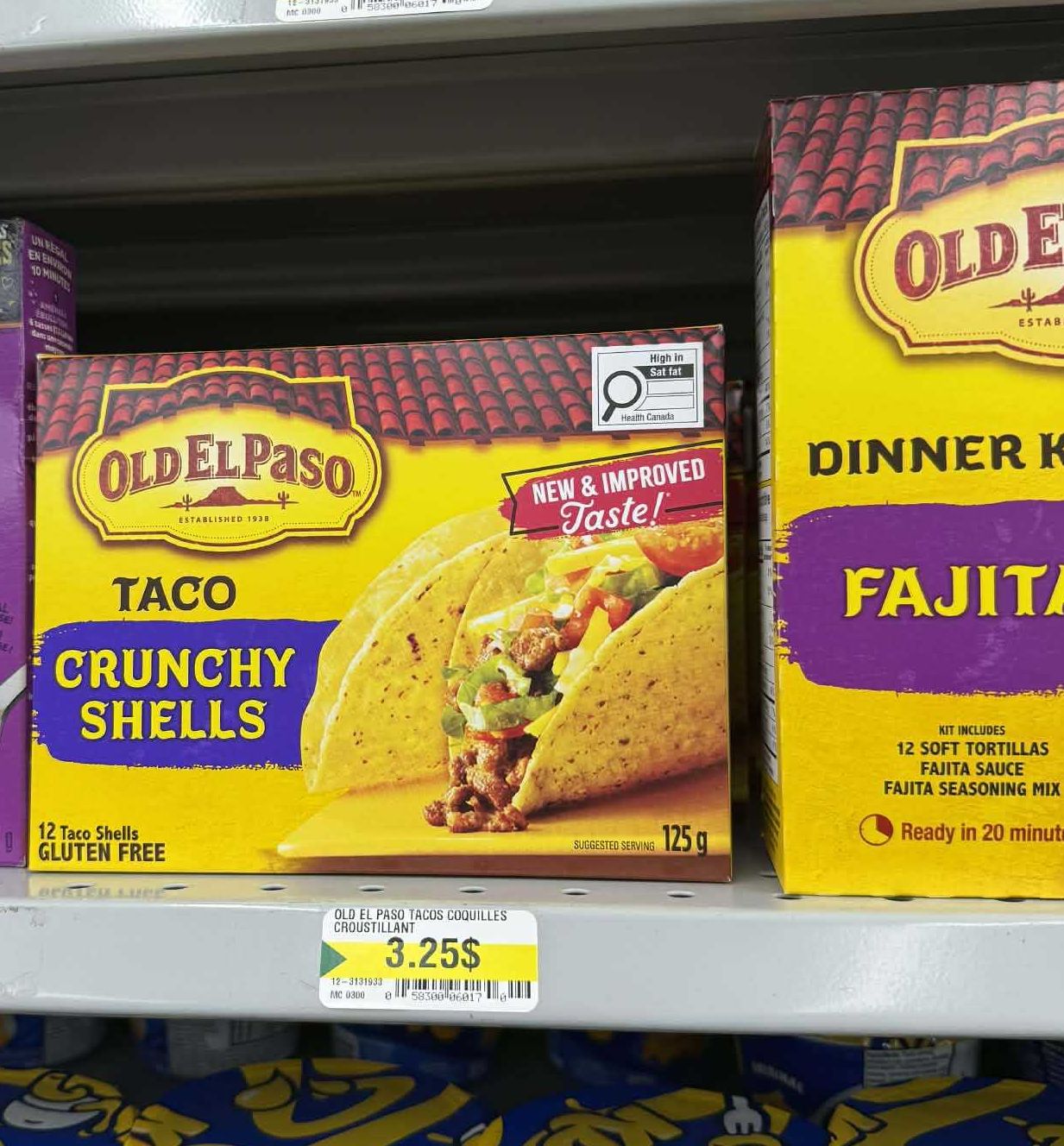 Tacos coquilles croustillantes de la marque Old El Paso sur les tablettes du Dollarama.