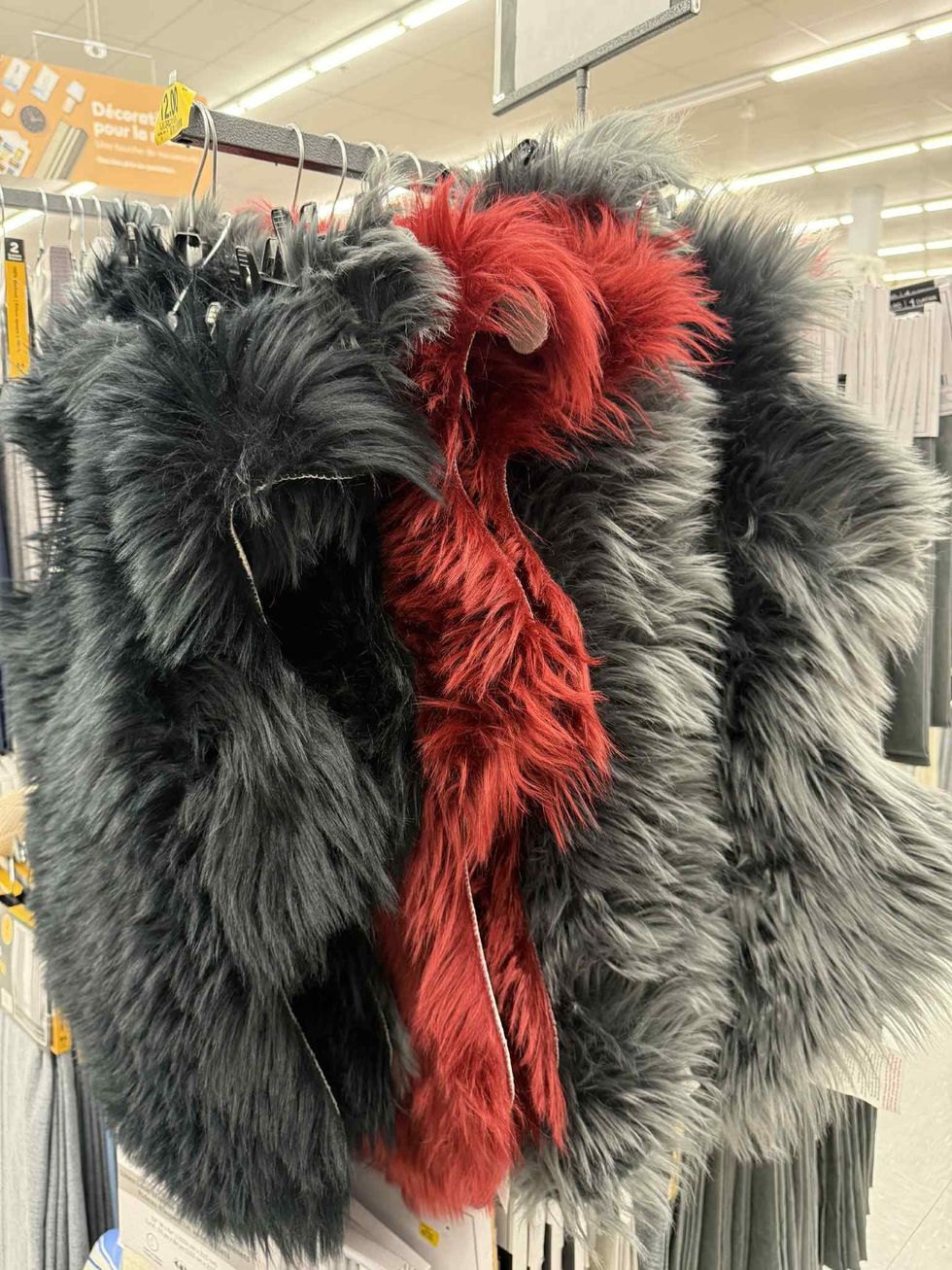 Tapis en fourrure en vente chez Tigre G\u00e9ant.