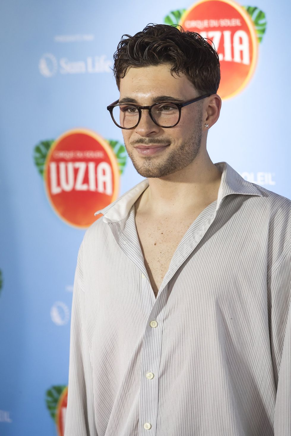 Tom-\u00c9liot Girard sur le tapis rouge de Luzia du Cirque du Soleil.