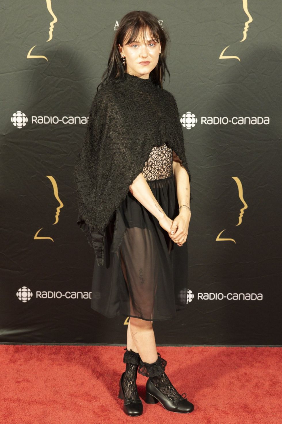 \u00c9l\u00e9onore Delvaux-Beaudoin sur le tapis rouge des prix G\u00e9meaux.