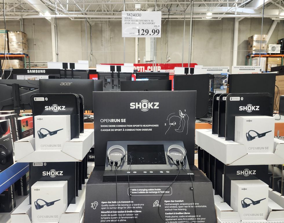 \u200b\u200bDes \u00e9couteurs OpenRun Shokz.