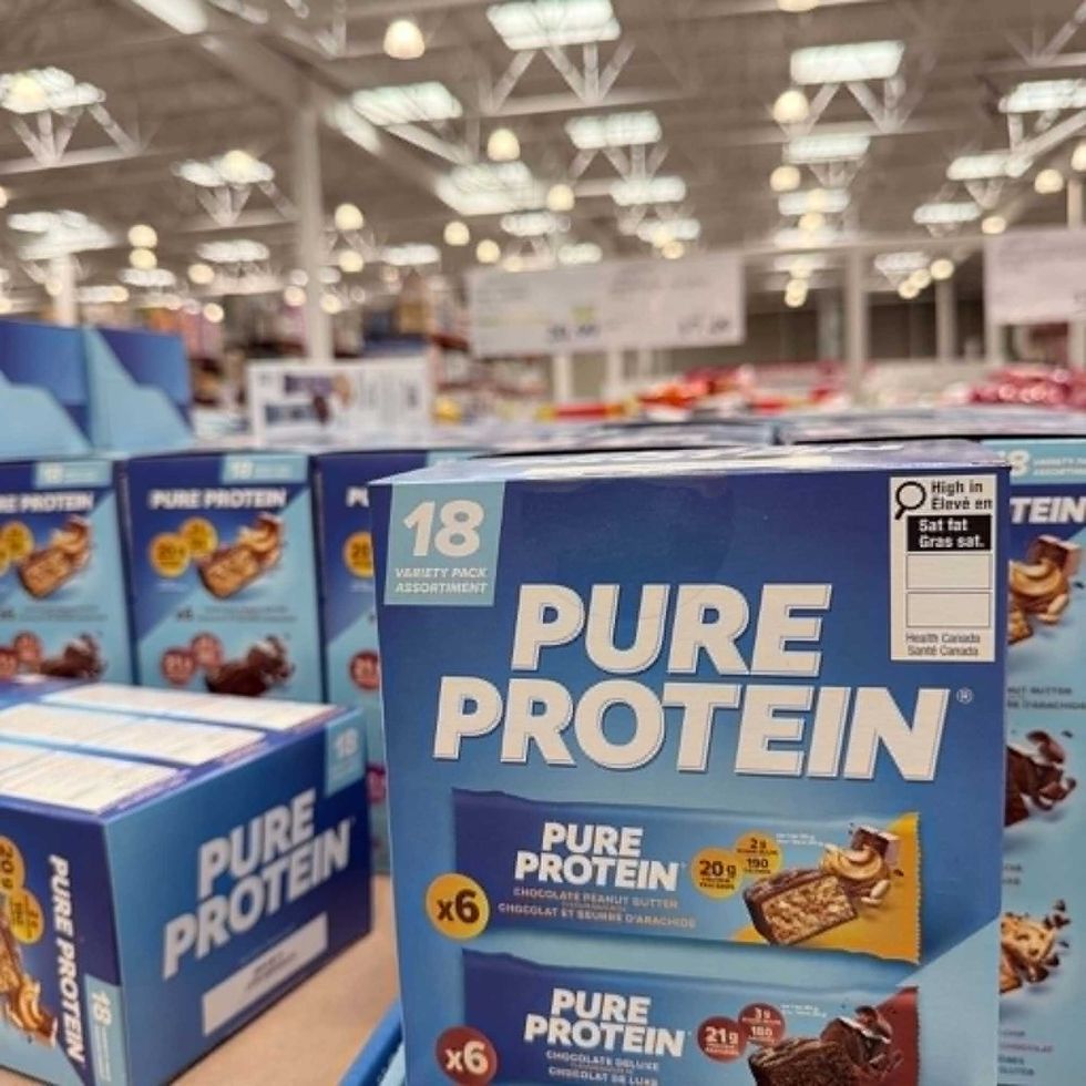 \u200bBo\u00eete de 18 barres prot\u00e9in\u00e9es de la marque Pure Protein en vente au Costco pour 29,99 $.
