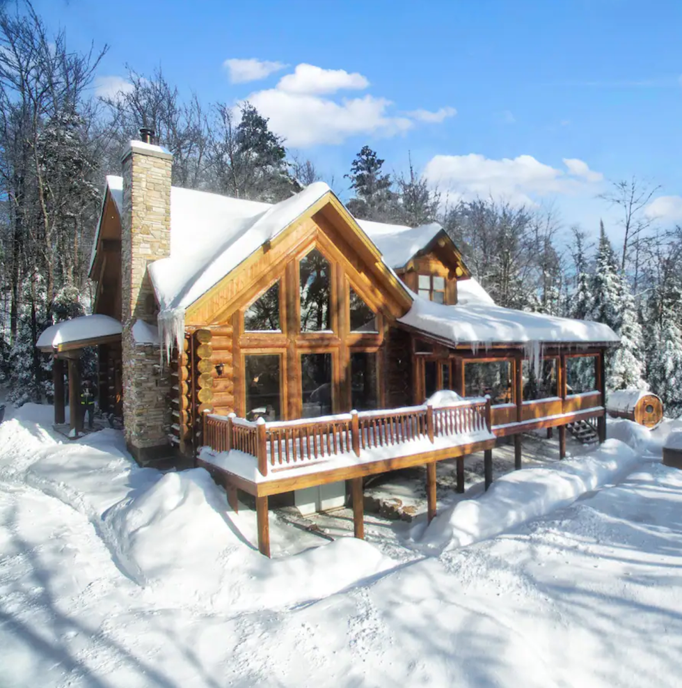 \u200bChalet \u00e0 Mille-Isles.