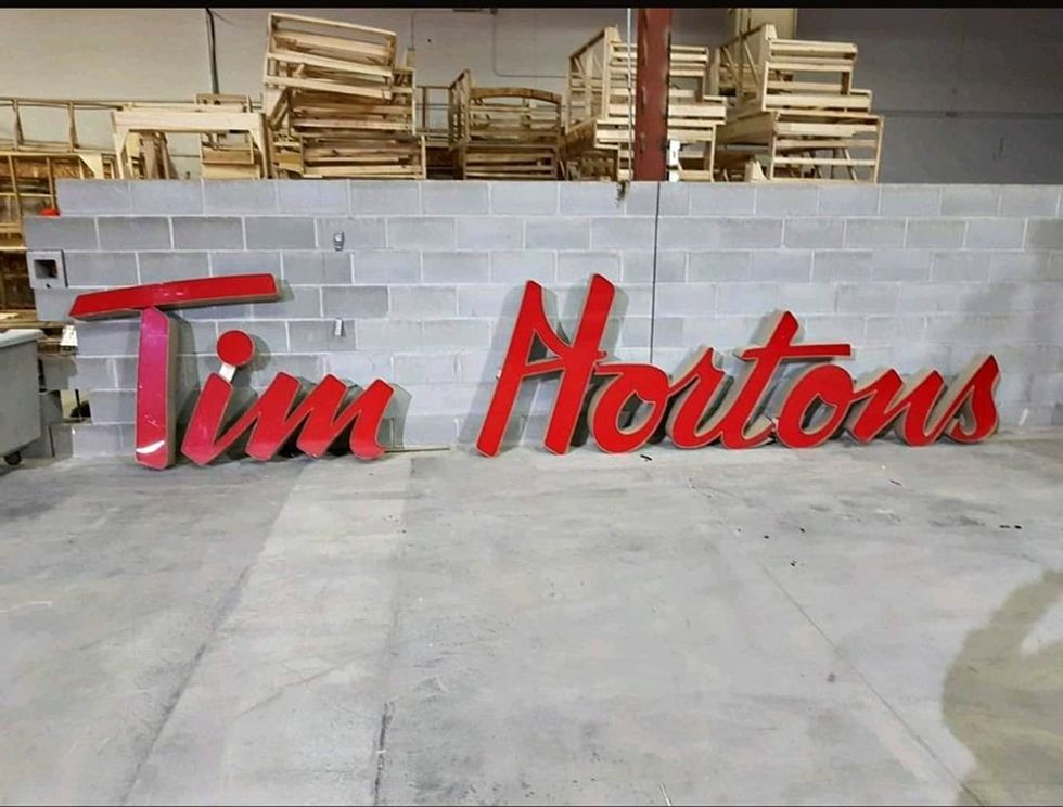 \u200bEnseigne Tim Hortons.