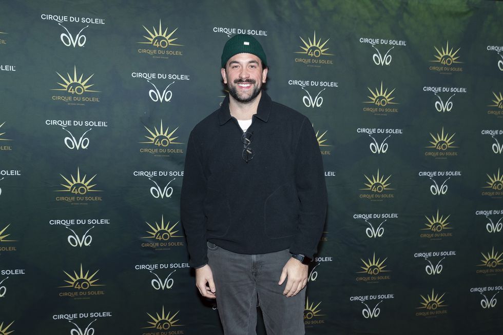 \u200bF\u00e9lix-Antoine Tremblay sur le tapis rouge d'OVO du Cirque du Soleil.