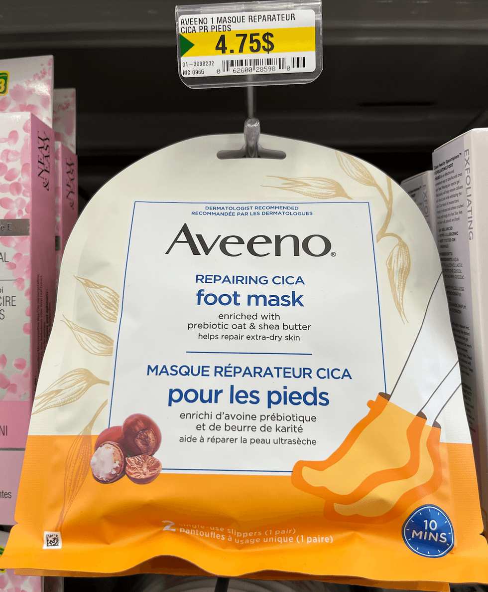 \u200bMasque r\u00e9parateur CICA pour les pieds d'Aveeno au Dollarama.