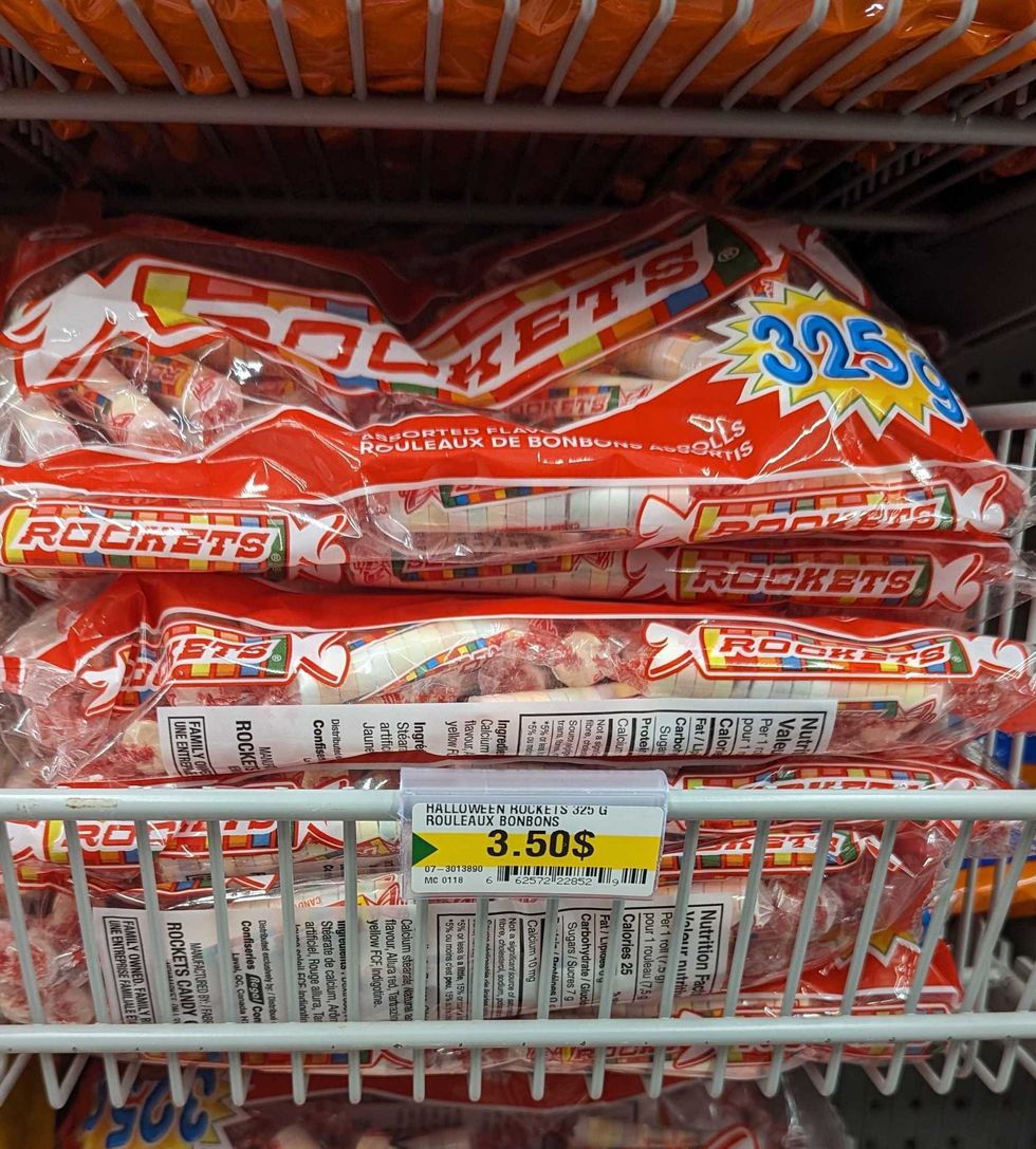 \u200bRouleaux de bonbons assortis Rockets.