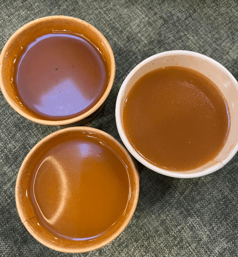 \u200bSauces du Benny & Co, Scores et St-Hubert.