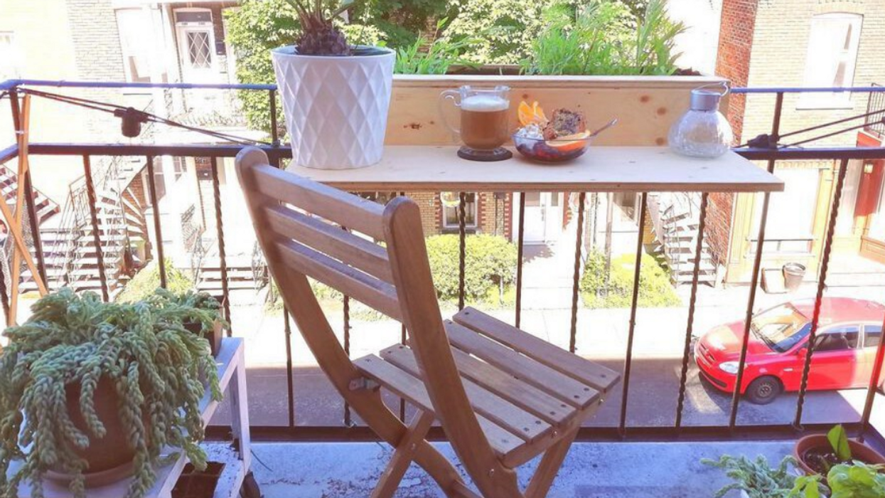 Un balcon d'un appartement à Montréal.