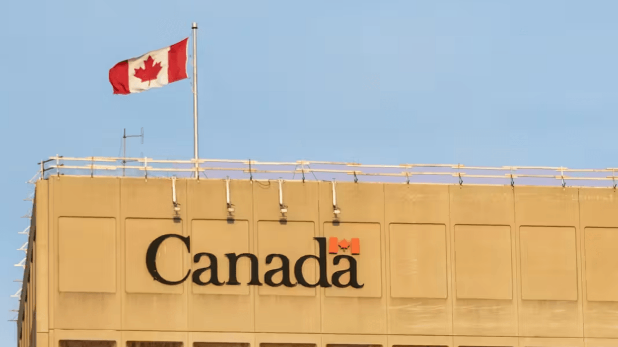 Un building gouvernemental au Canada.
