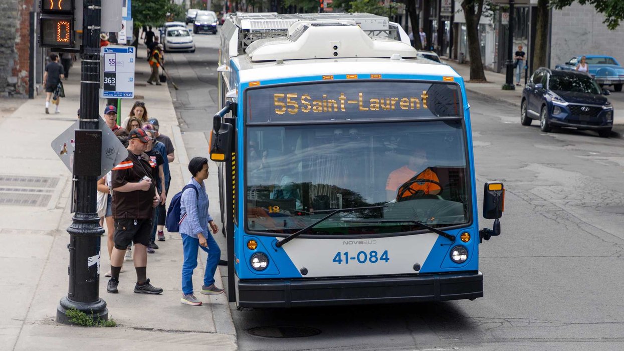 Un bus de la Société de transport de Montréal.
