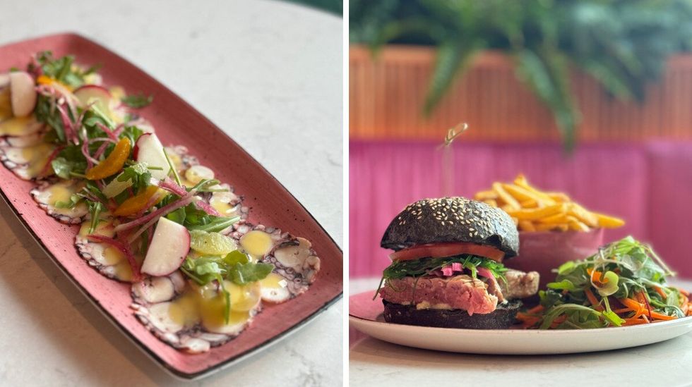 Un carpaccio de pieuvre dans une assiette rose. Droite : Un burger de thon dans un pain noir.