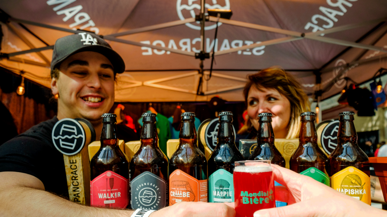 Un festival de bières extérieur avec 150 sortes à goûter débarque à Montréal ce mois-ci