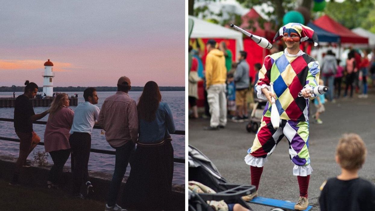 Un groupe de personnes devant le bord de l'eau au crépuscule. Droite : Un arlequin faisant de la jonglerie dans une foule.