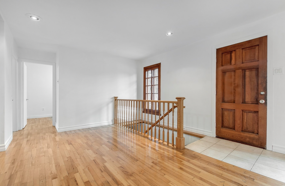 Un hall d'entr\u00e9e.