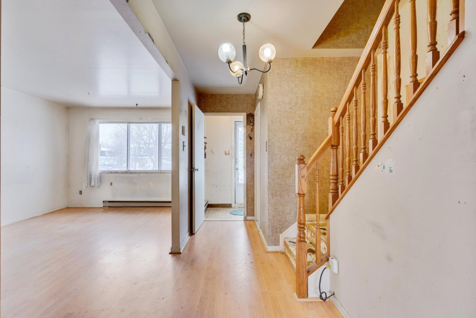 Un hall d'entr\u00e9e.