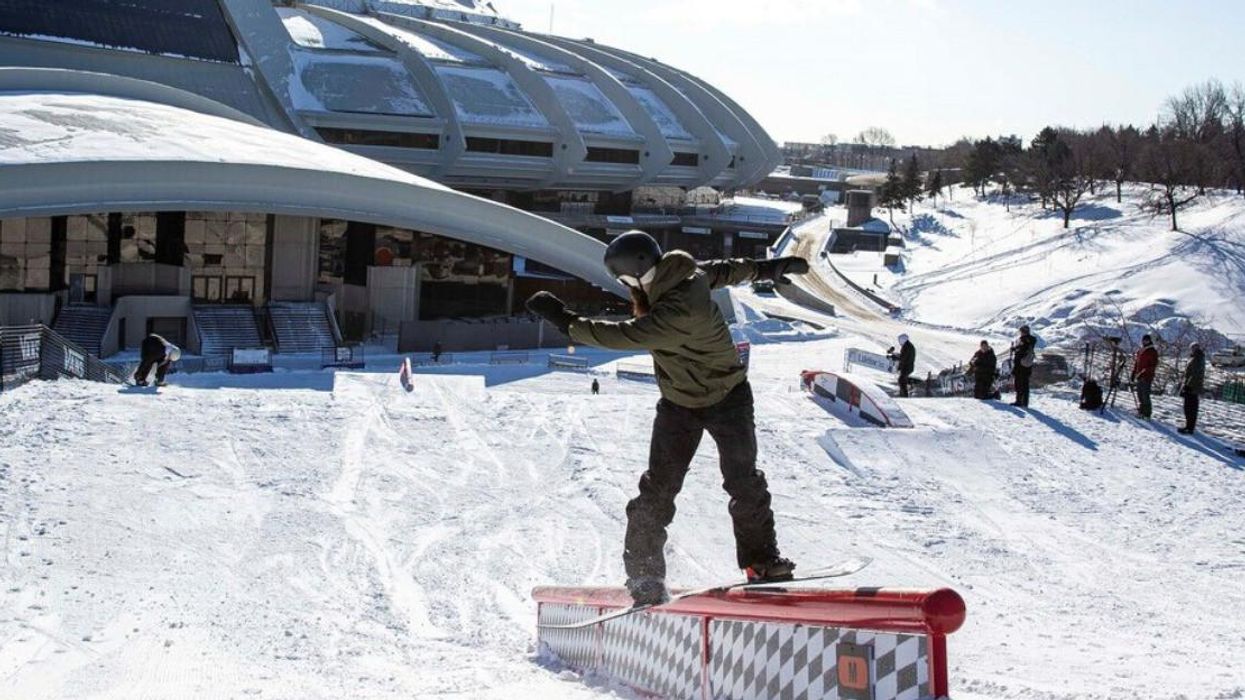 Un nouveau «snowpark» gratuit a ouvert au coeur de Montréal et tu peux t'y rendre en métro