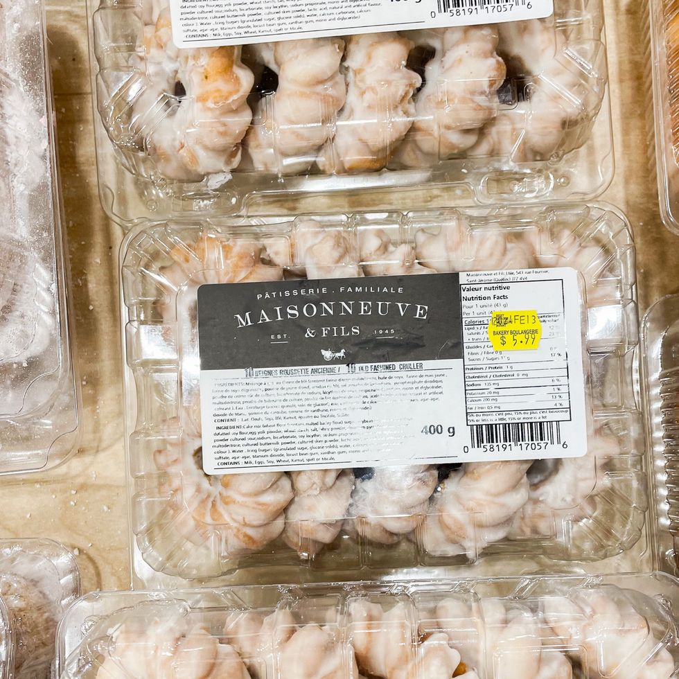 Un paquet de beignes roussettes \u00e0 l'ancienne.