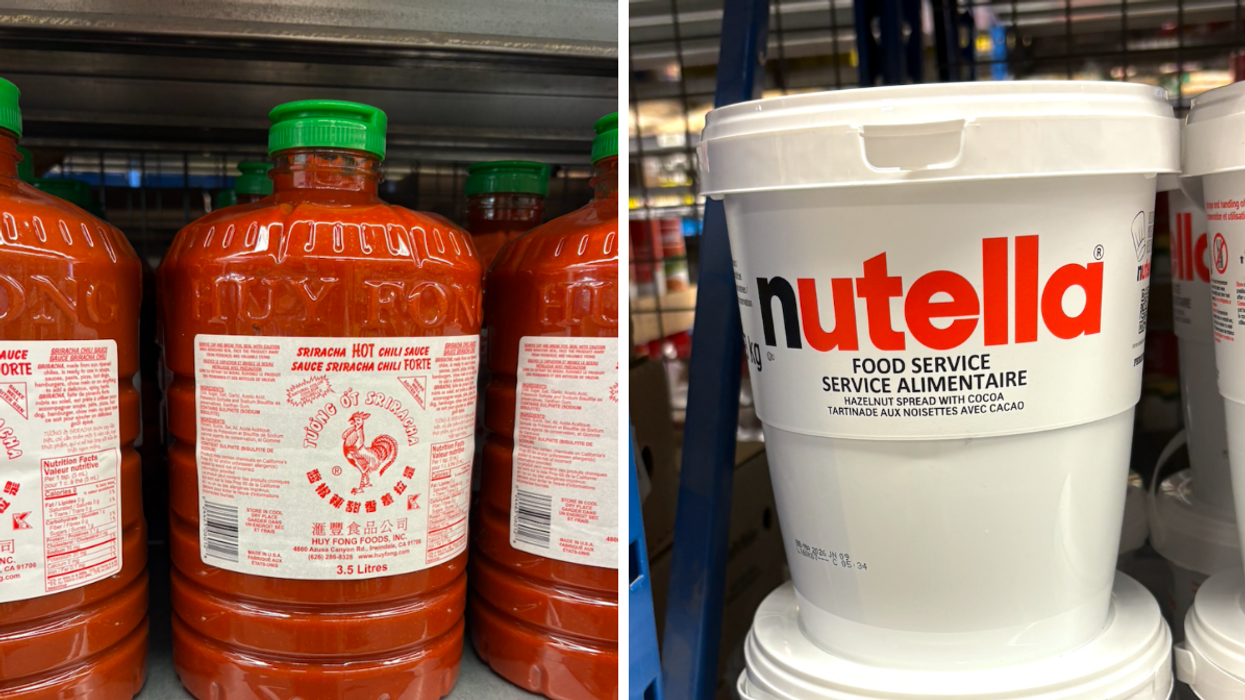Un pot de 3,5 l de sriracha. Droite : Un pot de Nutella de 3 kg.
