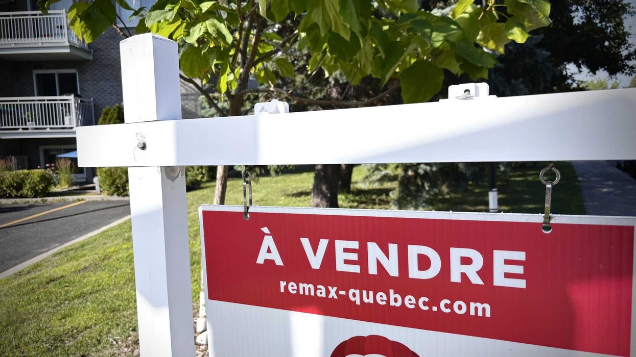 Une affiche « à vendre ».