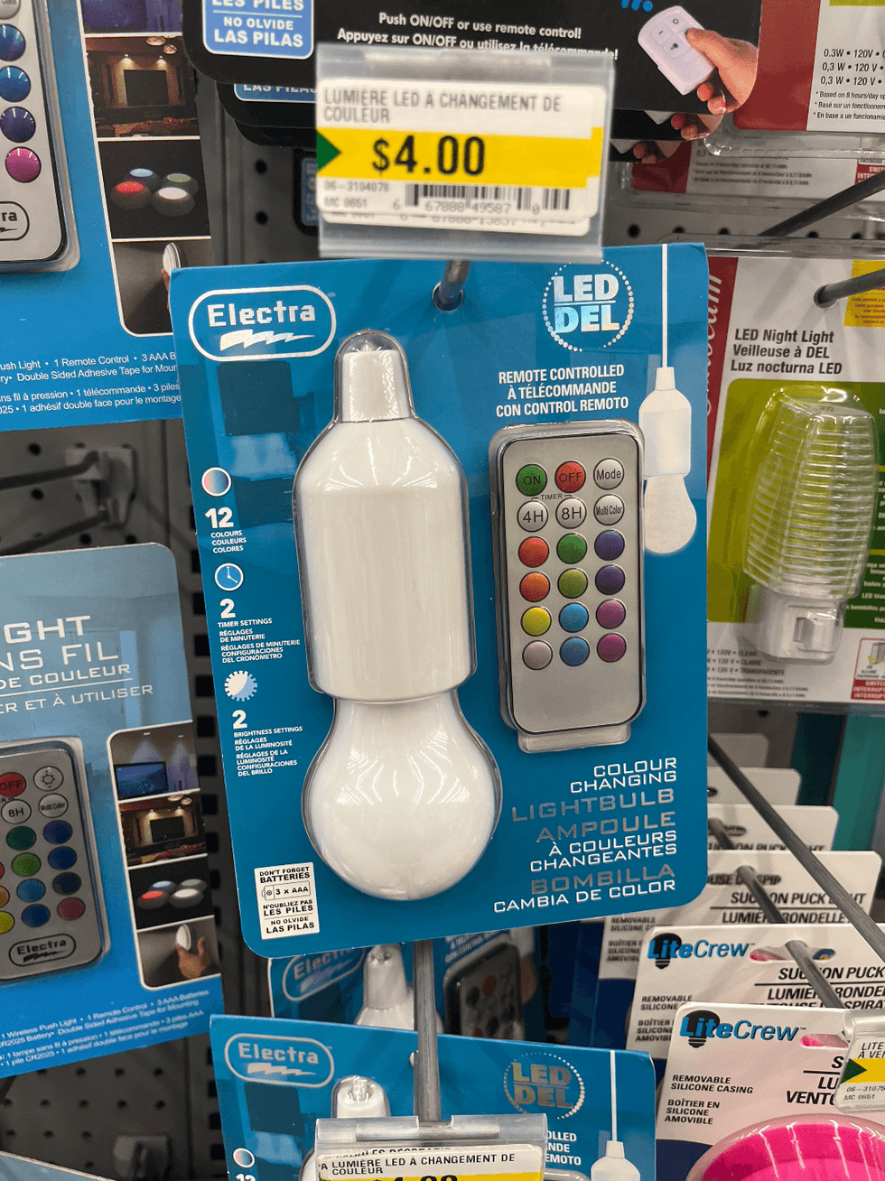 Une ampoule suspendue LED.