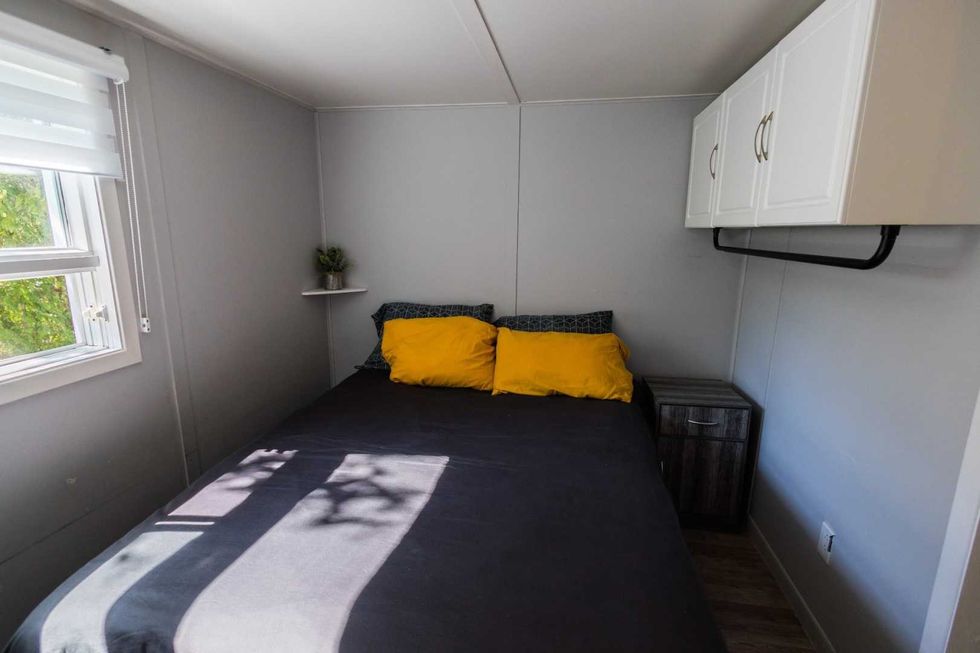 Une chambre ans le chalet \u00e0 vendre.