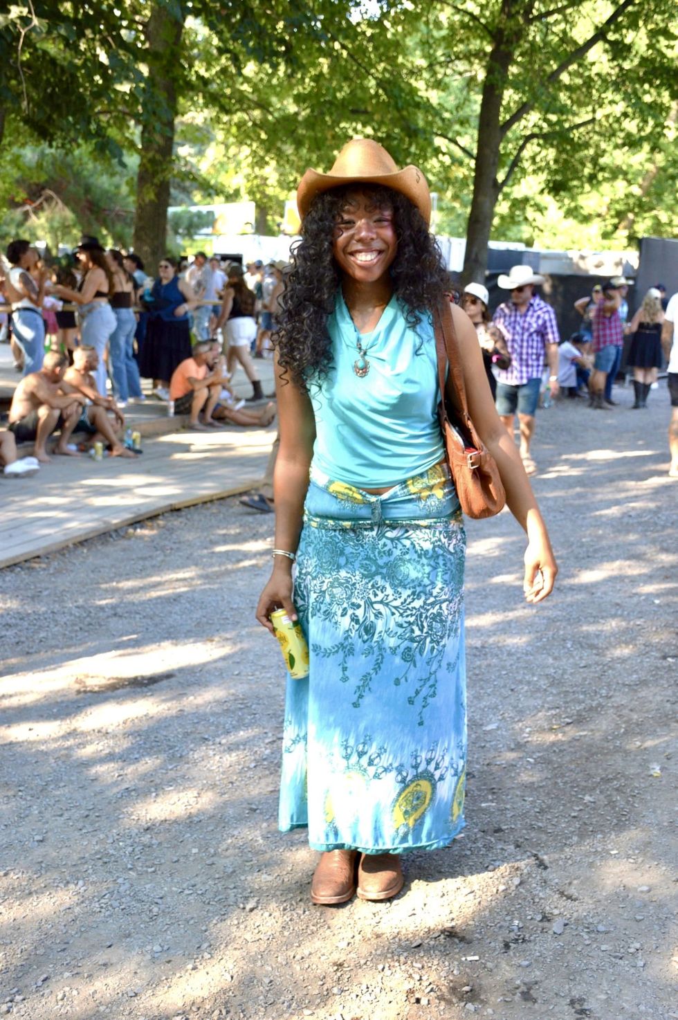 Une festivali\u00e8re au festival LASSO 2025.