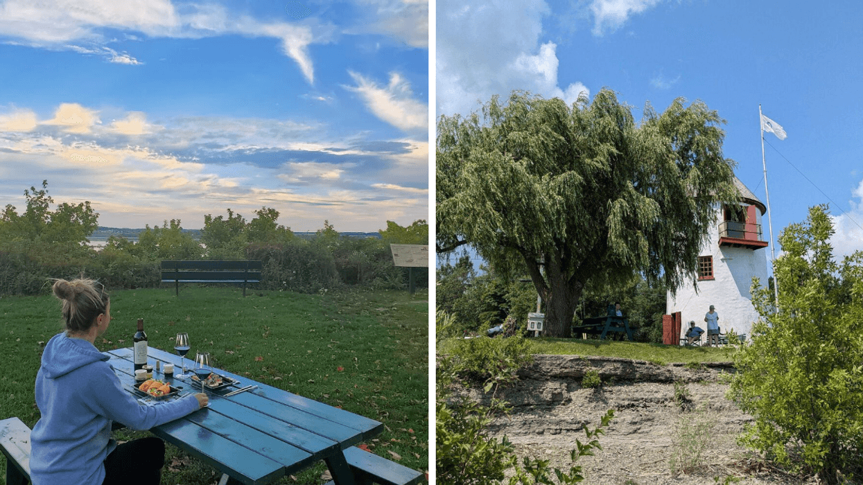 Une personne à table devant le payasge. Droite : Un moulin.