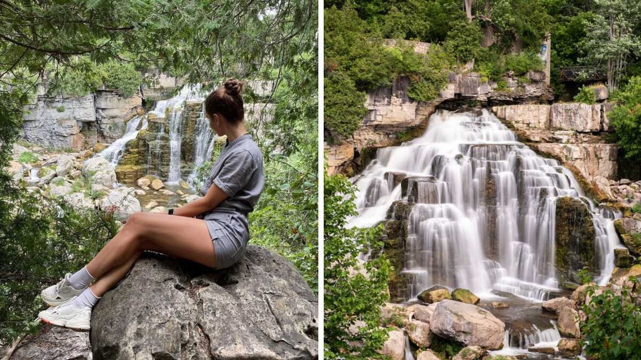Une personne assise près d’une chute. Droite : une cascade dans une gorge.