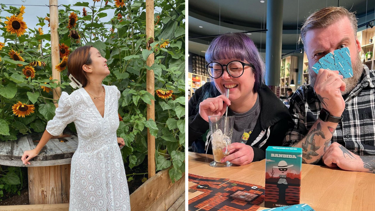 Une personne dans un champ de tournesols à Montréal. Droite : Deux personnes dans un pub ludique à Montréal.