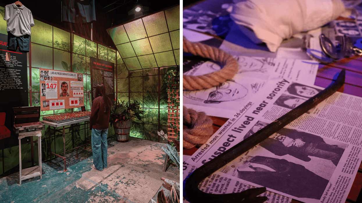 Une personne dans une salle de Dans la tête des tueurs en série : l'expo immersive. Droite : Des accessoires représentant des crimes.