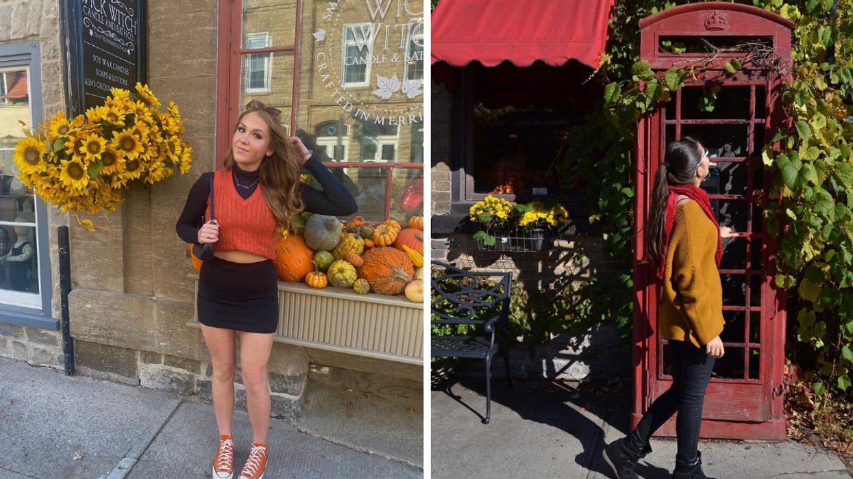 Une personne devant une boutique à Merrickville en Ontario.