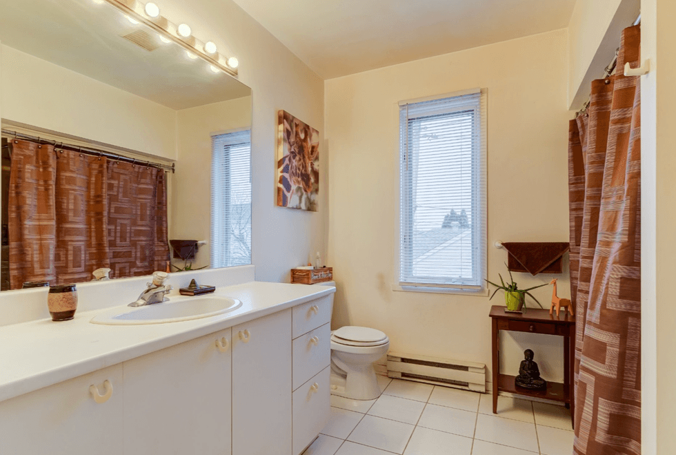 Une salle de bain.