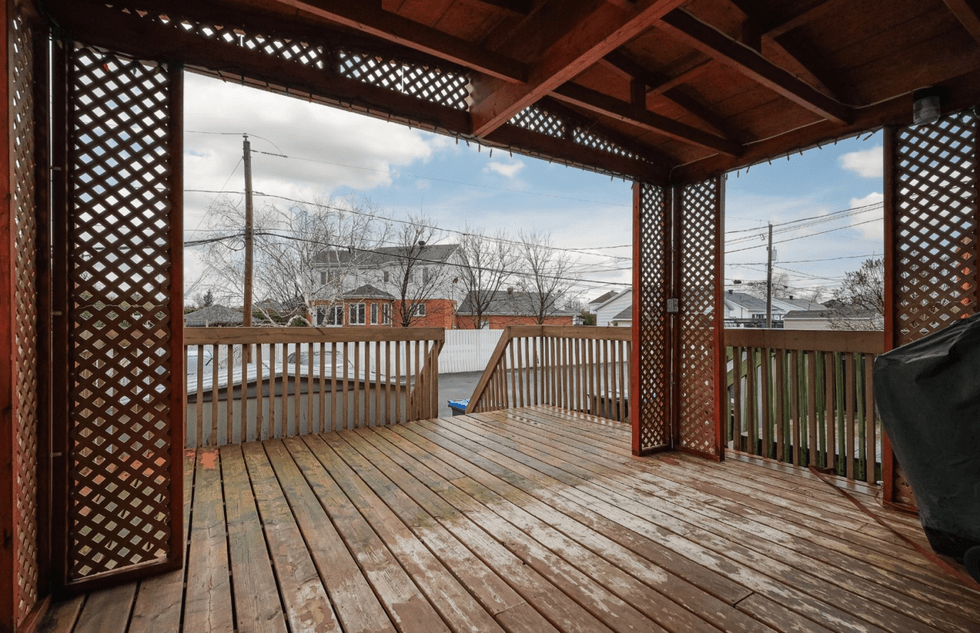 Une terrasse.