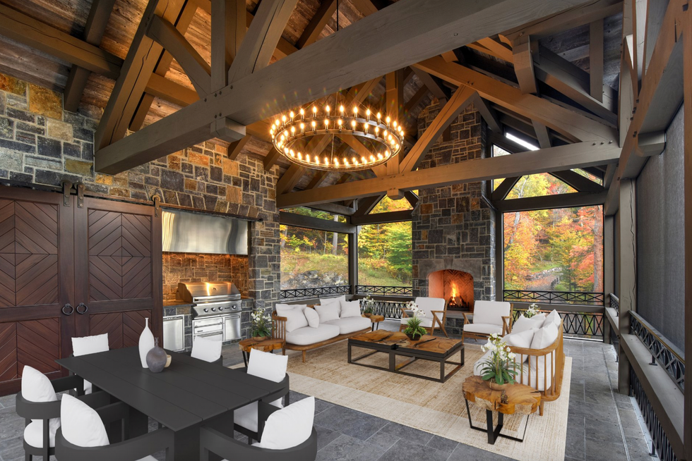 V\u00e9randa de la maison la plus ch\u00e8re \u00e0 vendre au Qu\u00e9bec.