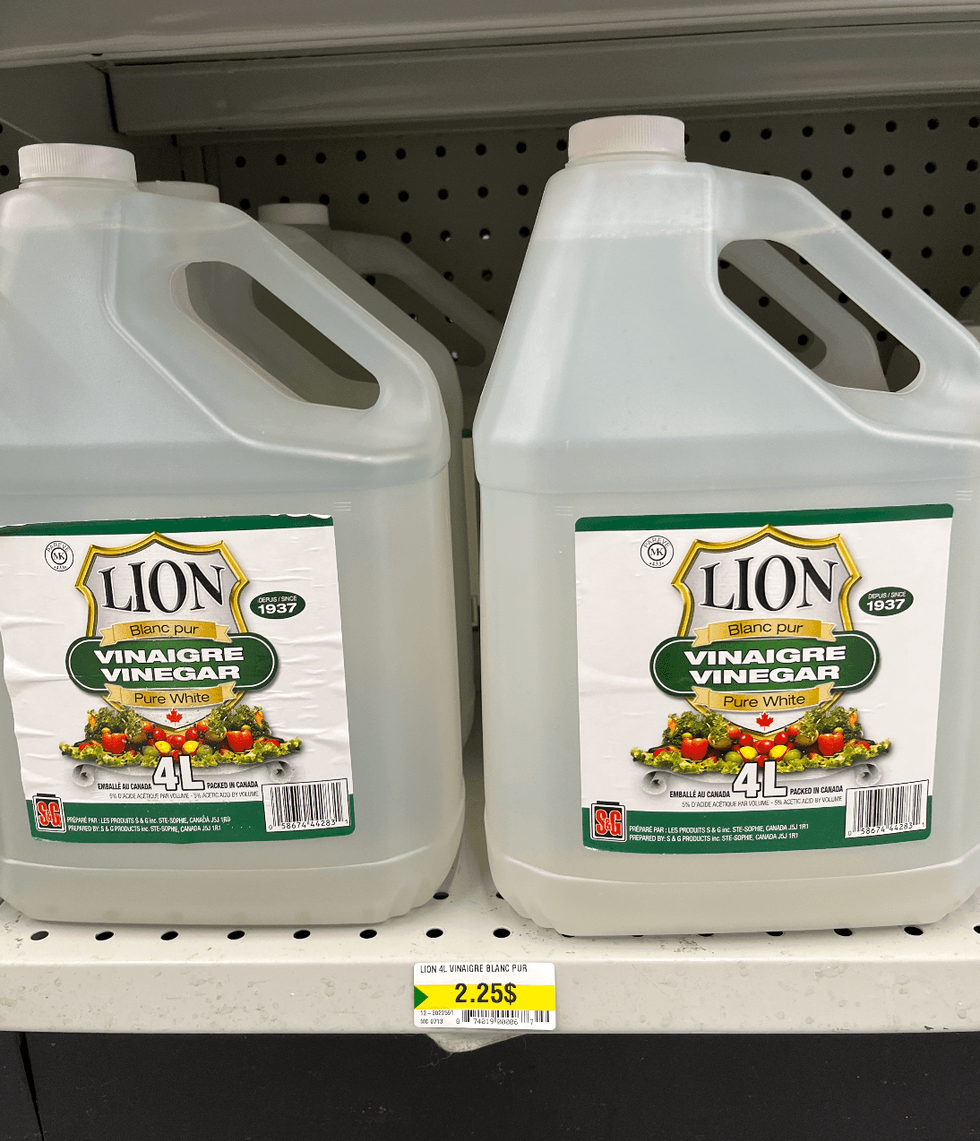 Vinaigre au Dollarama.