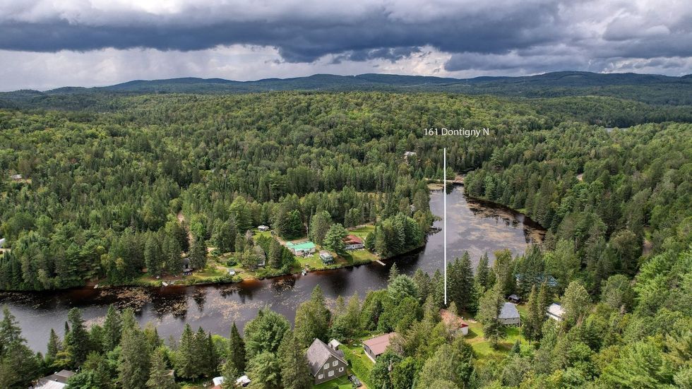 Vue de haut emplacement de la maison.