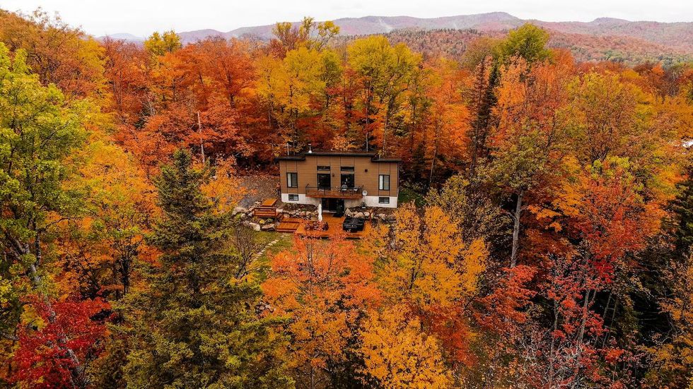 Vue du chalet de montagne.
